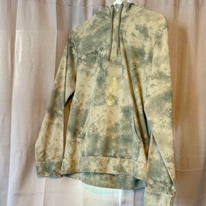 Old Navy Men's Green Tie-Dye Hoodie